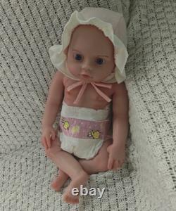 45cm Open Eyes Reborn Baby Dolls 5.61lbs Silicone Baby Dolls Can Drink Water&Pee
