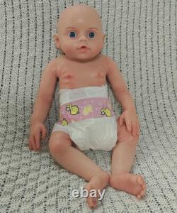 45cm Open Eyes Reborn Baby Dolls 5.61lbs Silicone Baby Dolls Can Drink Water&Pee