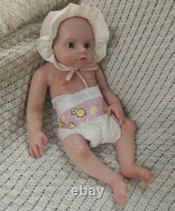 45cm Open Eyes Reborn Baby Dolls 5.61lbs Silicone Baby Dolls Can Drink Water&Pee