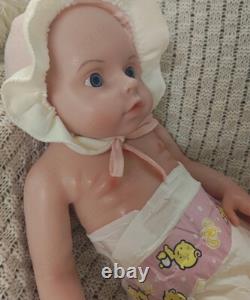45cm Open Eyes Reborn Baby Dolls 5.61lbs Silicone Baby Dolls Can Drink Water&Pee
