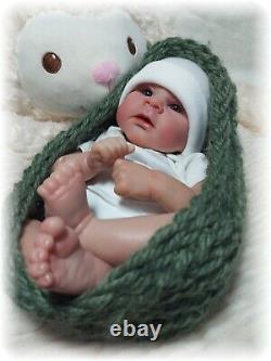 Beautiful Reborn baby girl/boy