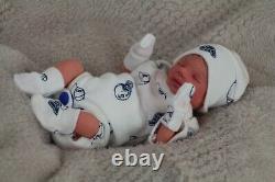 FULL BODY Miniature SILICONE BABY boy with incubator