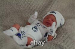 FULL BODY Miniature SILICONE BABY boy with incubator