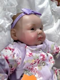 MARIE? Pretty reborn doll girl. Nicely weighted to 6.2lbs 2.8kgs 18 46cm