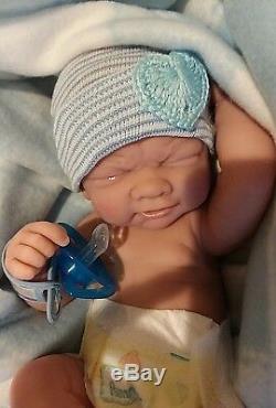 REBORN FIRST TEARS BABY REAL BOY PREEMIE MORE AFFORDABLE takes a pacifier