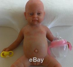 Reborn Baby Girl Doll 18'' Realistic Silicone Reborn Baby Can Take A Pacifier
