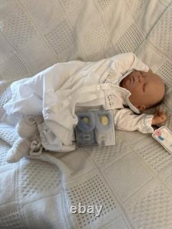 Reborn baby dolls pre owned