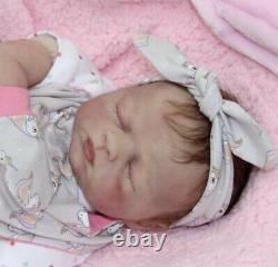 Soft Ecoflex Very Realistic Silicone Reborn Baby Girl With Large Layette