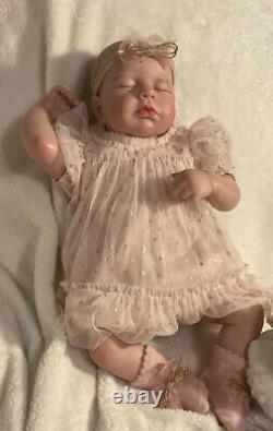 Weighted Realistic Lifelike Reborn Baby Dolls Soft Body Soft Vinyl Newborn